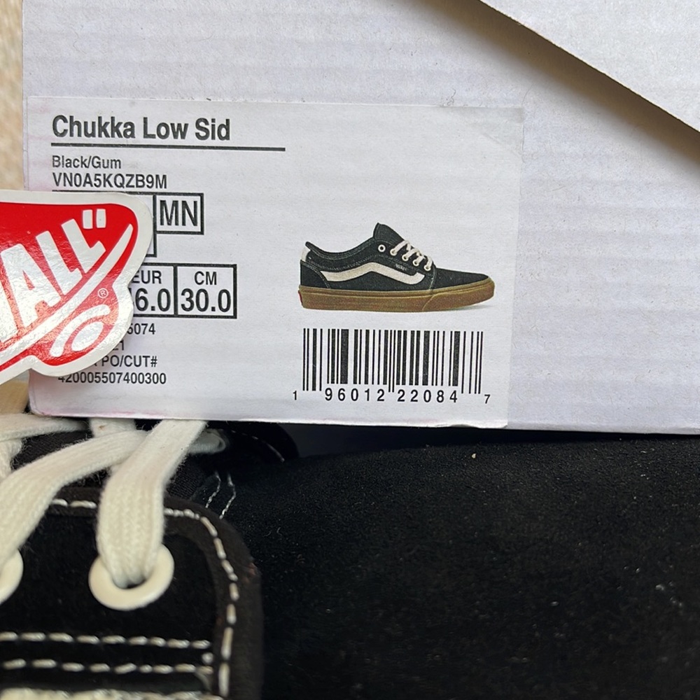 Vans Men’s Chukka Low Sid
Black/Gum
VN0A5KQZB9M Snickers - Picture 16 of 16